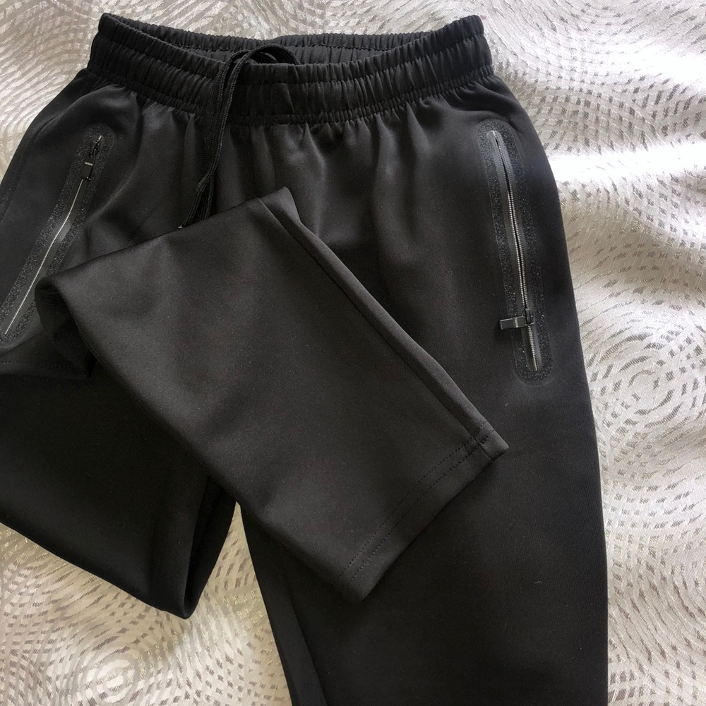 Tracksuit - Picture 5 of 5
